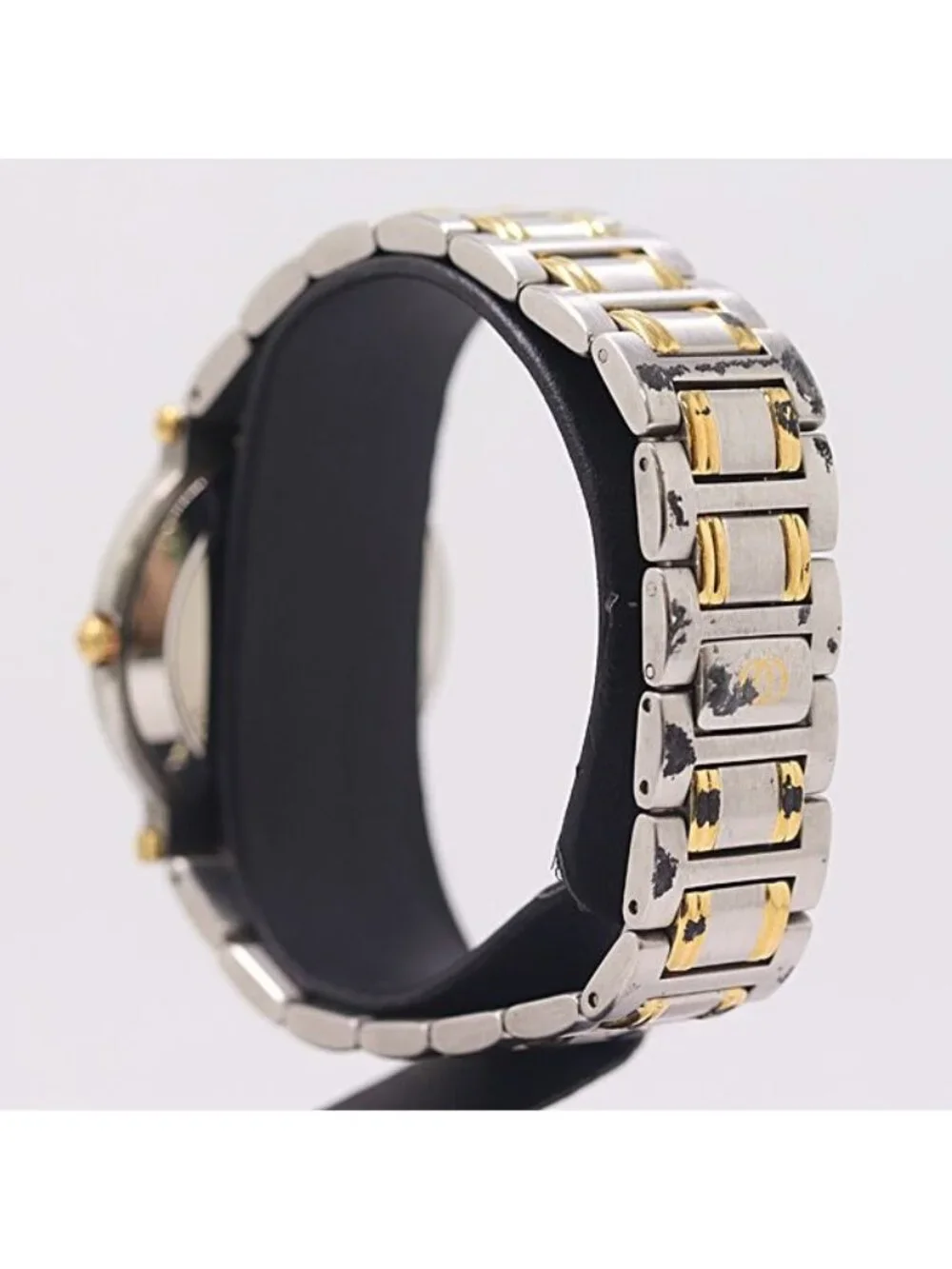 Gucci Quartz Date Ivory Dial Watch
